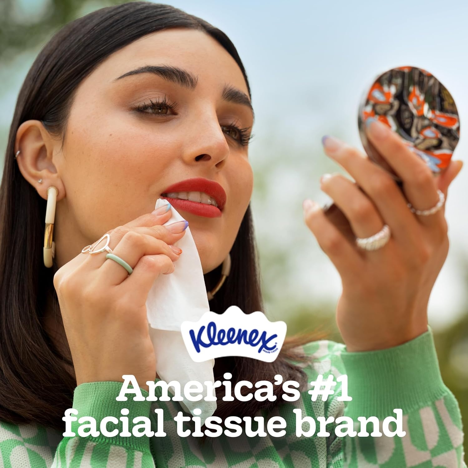 image:imageKleenex Snap amp Go Ultra Soft Facial Tissues 4 OntheGo Packs 25 Tissues per Pack 3Ply Packaging May Vary4 Pack 25 Tissue Packs